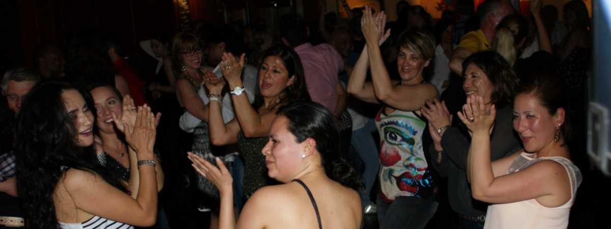 Salsa cursus, lessen bij Esta Manera in Artcafé SamSam, Apeldoorn Salsa dansen in Artcafé SamSam in Apeldoorn met Salsa dansschool Esta Manera